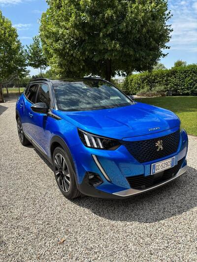 Peugeot 2008 motore elettrico 136 CV Active del 2020 usata a Molvena