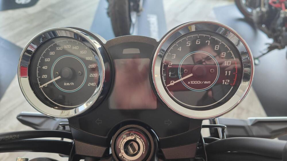 Kawasaki Z 650 RS (2025 - 26) (10)