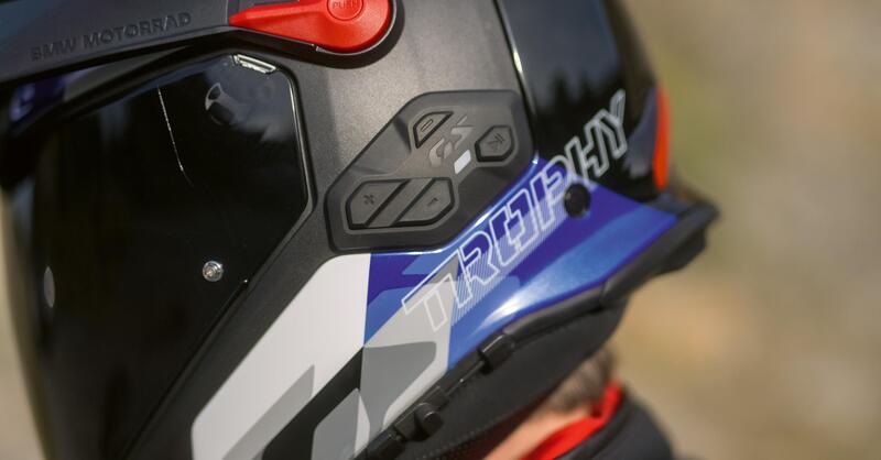 Casco BMW GS Rallye Carbon con ConnectedRide COM P1 GS