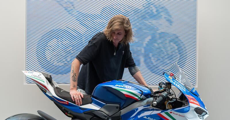 La Ducati Panigale V4 Tricolore diventa un&#039;opera d&#039;arte!
