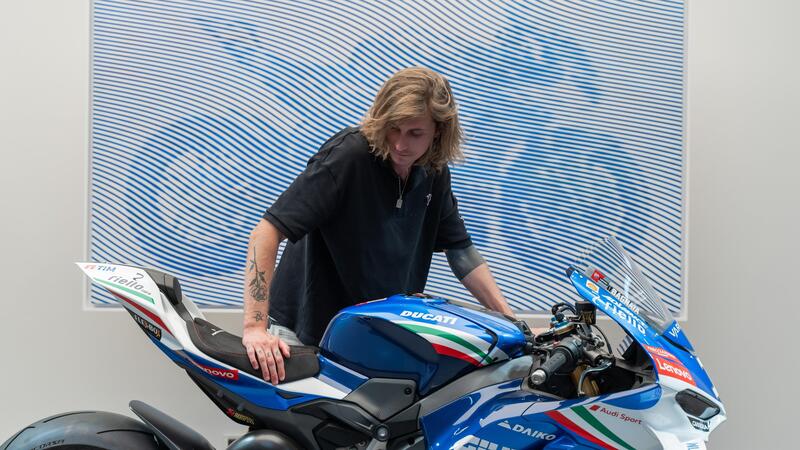 La Ducati Panigale V4 Tricolore diventa un&#039;opera d&#039;arte!