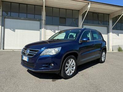 Volkswagen Tiguan 2.0 TSI 4MOTION tiptronic R-Line del 2009 usata a Canelli