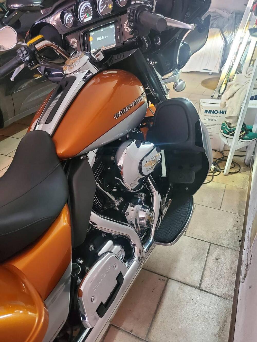 Harley-Davidson 1690 Electra Glide Ultra Classic (2014 - 16) - FLHTCU (7)