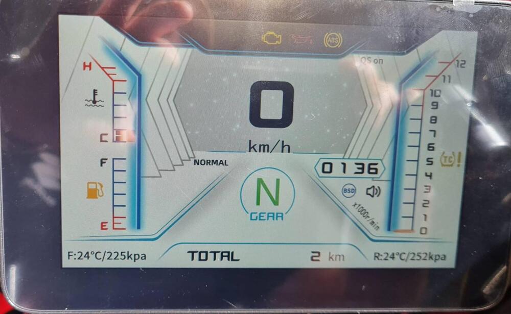 QJ Motor SRT 900 SX (2025 - 26) (6)