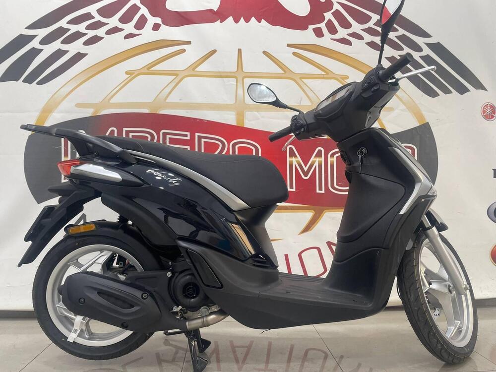 Piaggio Liberty 50 RST (2025 - 26) (2)