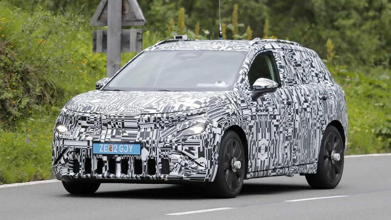 Skoda Epiq: avvistato il SUV urbano 100% elettrico che coster&agrave; circa 25.000 euro [Foto Spia]