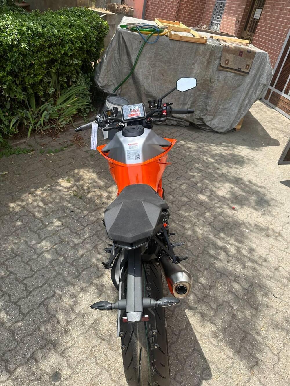 KTM 1290 Super Duke R (2022 - 23) (3)