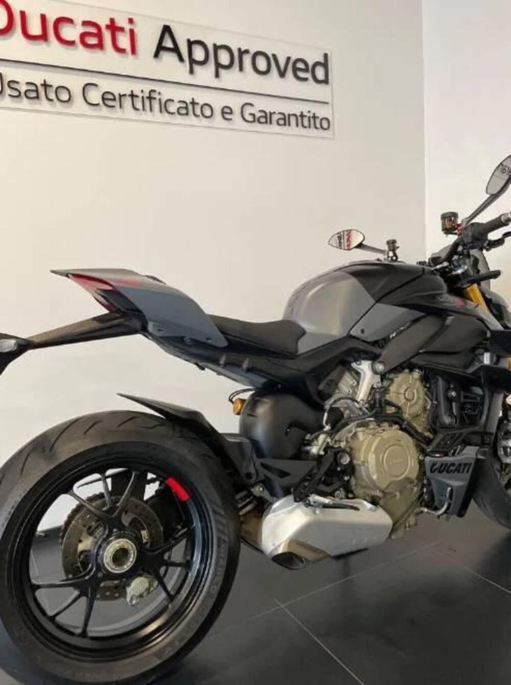Ducati Streetfighter V4 S (2023 - 24) (2)