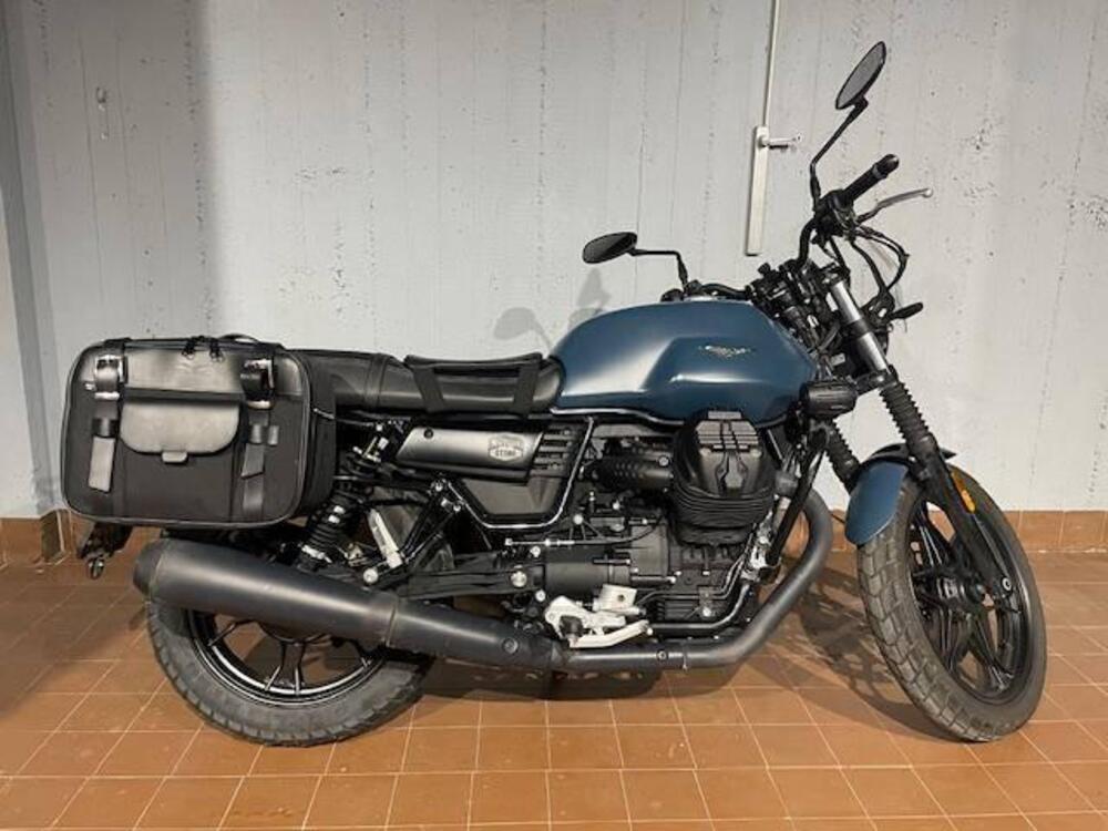 Moto Guzzi V7 III Stone (2017 - 20)