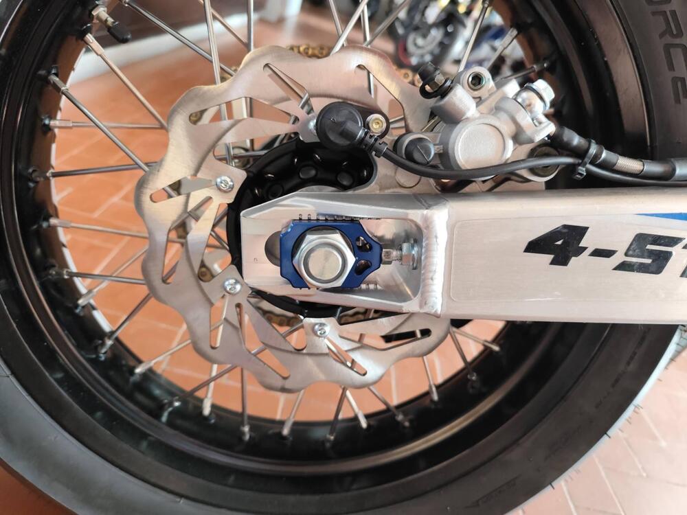 Valenti Racing SM 125 Z (2023 - 26) (6)