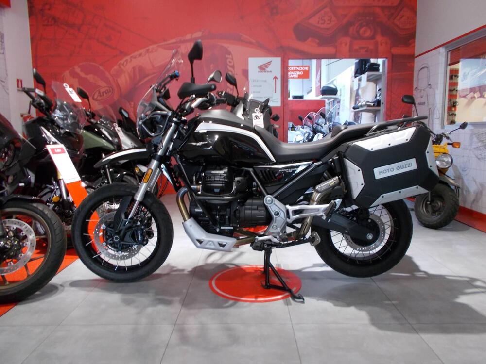 Moto Guzzi V85 TT Guardia d'Onore (2022 - 23) (4)