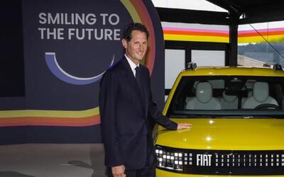 Stellantis contro la burocrazia UE, Elkann: &ldquo;Un quarto del lavoro degli ingegneri va sprecato per le conformit&agrave; normative&quot;
