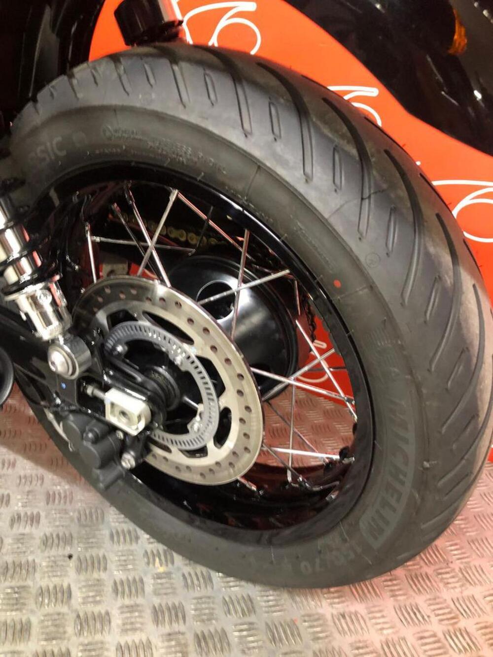 Triumph Bonneville T120 Black DGR Limited Edition (2023) (4)