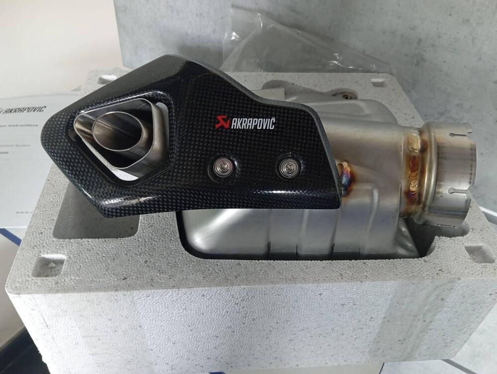 Akrapovic Slip‑On (3)