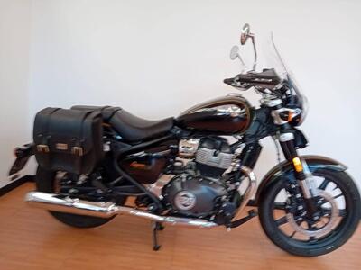 Royal Enfield Super Meteor 650 (2023 - 25) usata