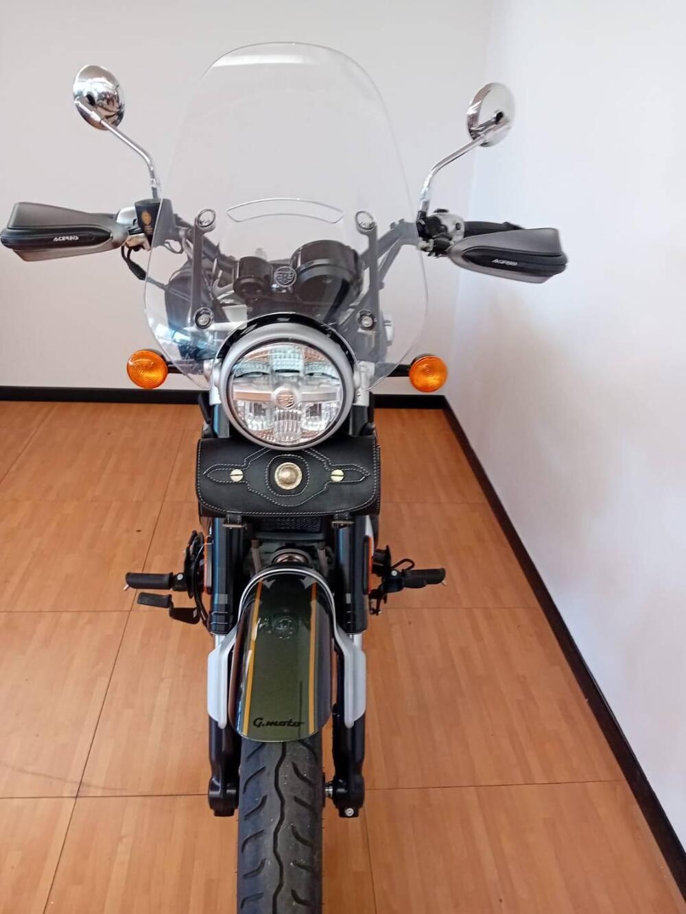 Royal Enfield Super Meteor 650 (2023 - 25) (3)