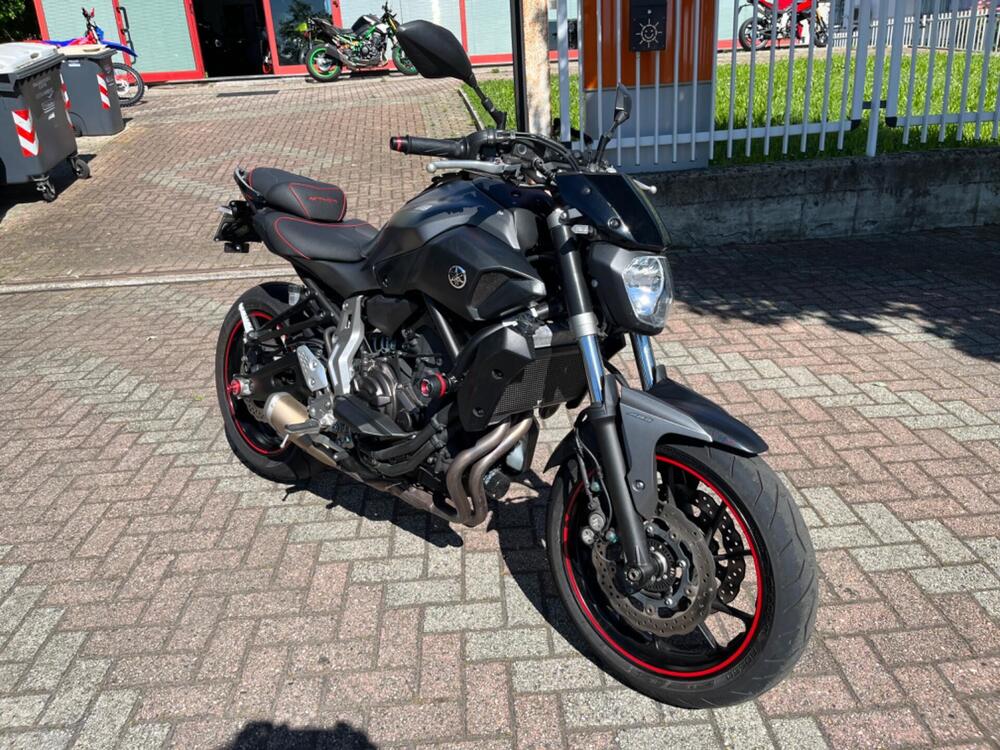 Yamaha MT-07 (2014 - 16) (3)