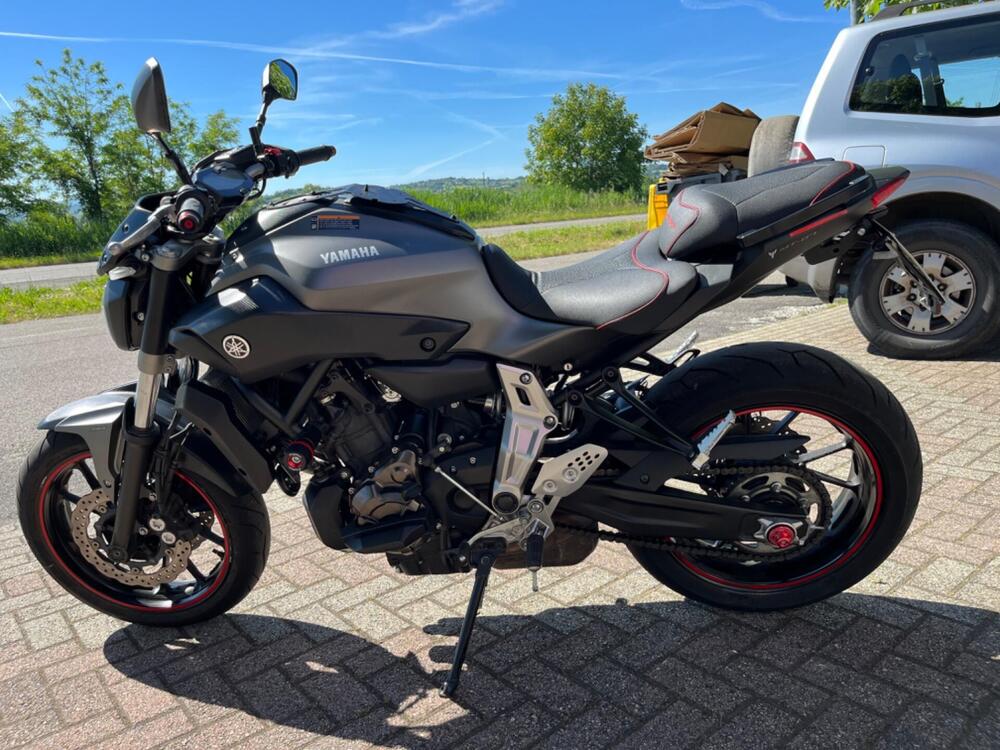 Yamaha MT-07 (2014 - 16) (9)
