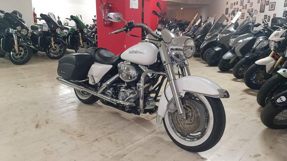 Harley-Davidson 1450 Road King Custom (2005 - 06) - FLHRS (2)