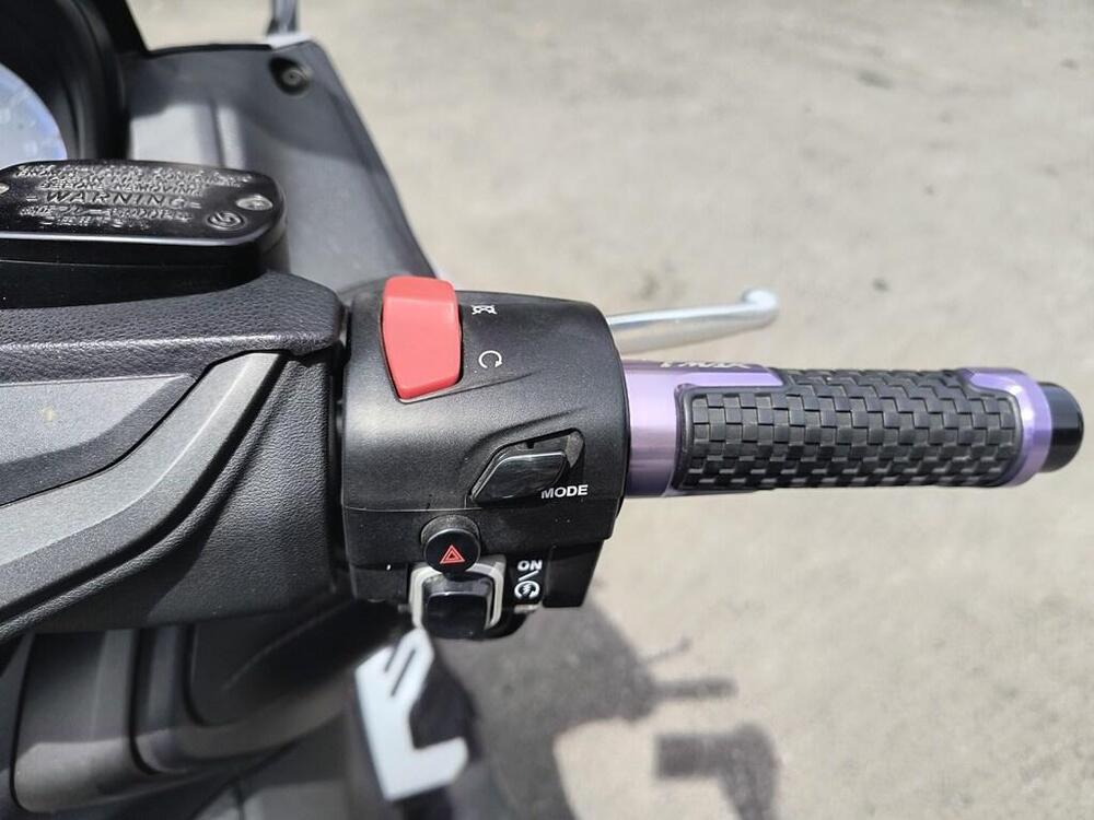 Yamaha T-Max 560 (2020 - 21) (6)