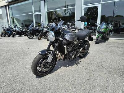 Kawasaki Z 900 RS (2022 - 25) usata