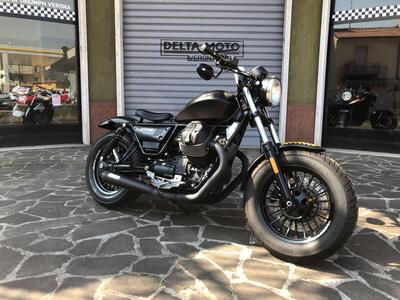 Moto Guzzi V9 Bobber (2016 - 18) usata