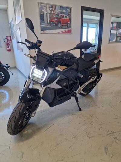 Zero SR-F (2019 - 25) nuova