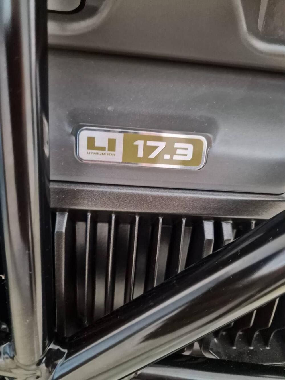 Zero SR-F (2019 - 25) (8)