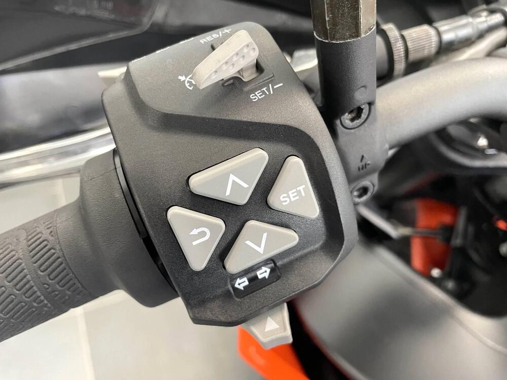 KTM 890 Adventure (2023 - 26) (8)