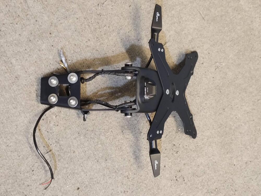 Portatarga Evotech Kawasaki Ninja ZX-4RR 2024 + Fr (5)