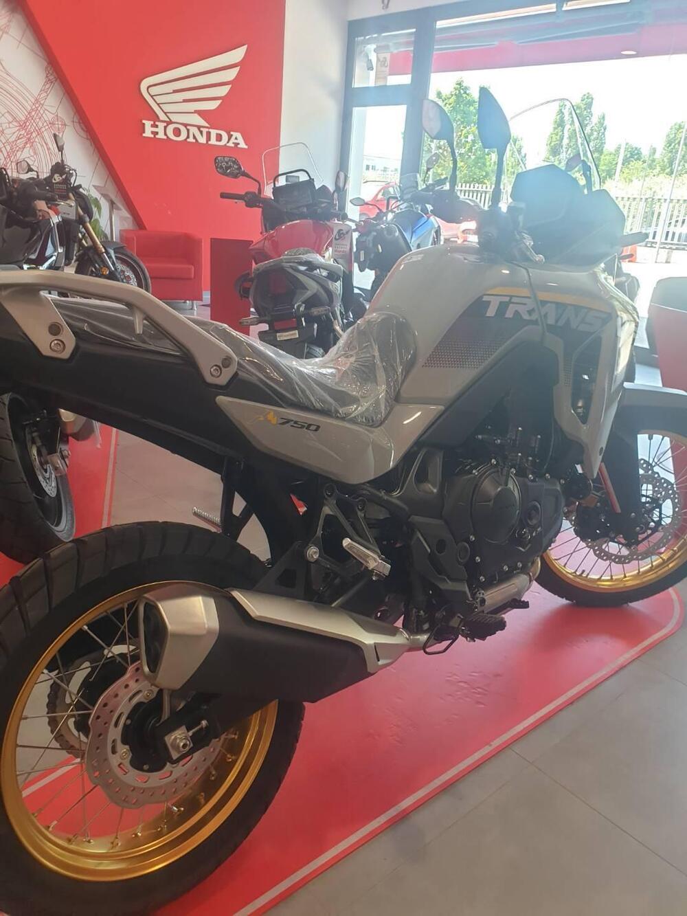 Honda Transalp XL750 (2025) (2)