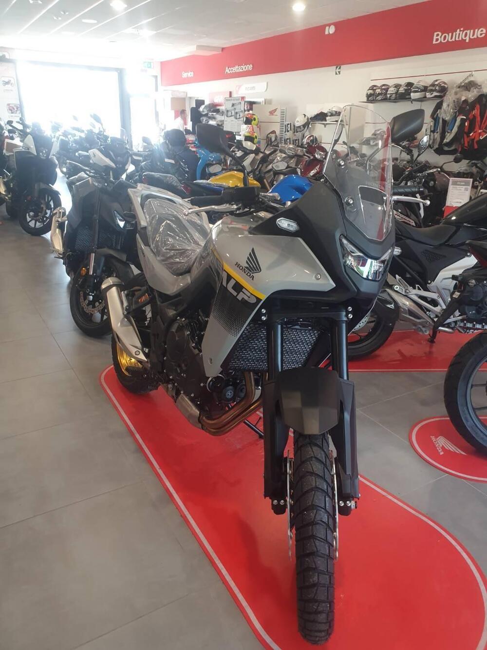 Honda Transalp XL750 (2025) (3)