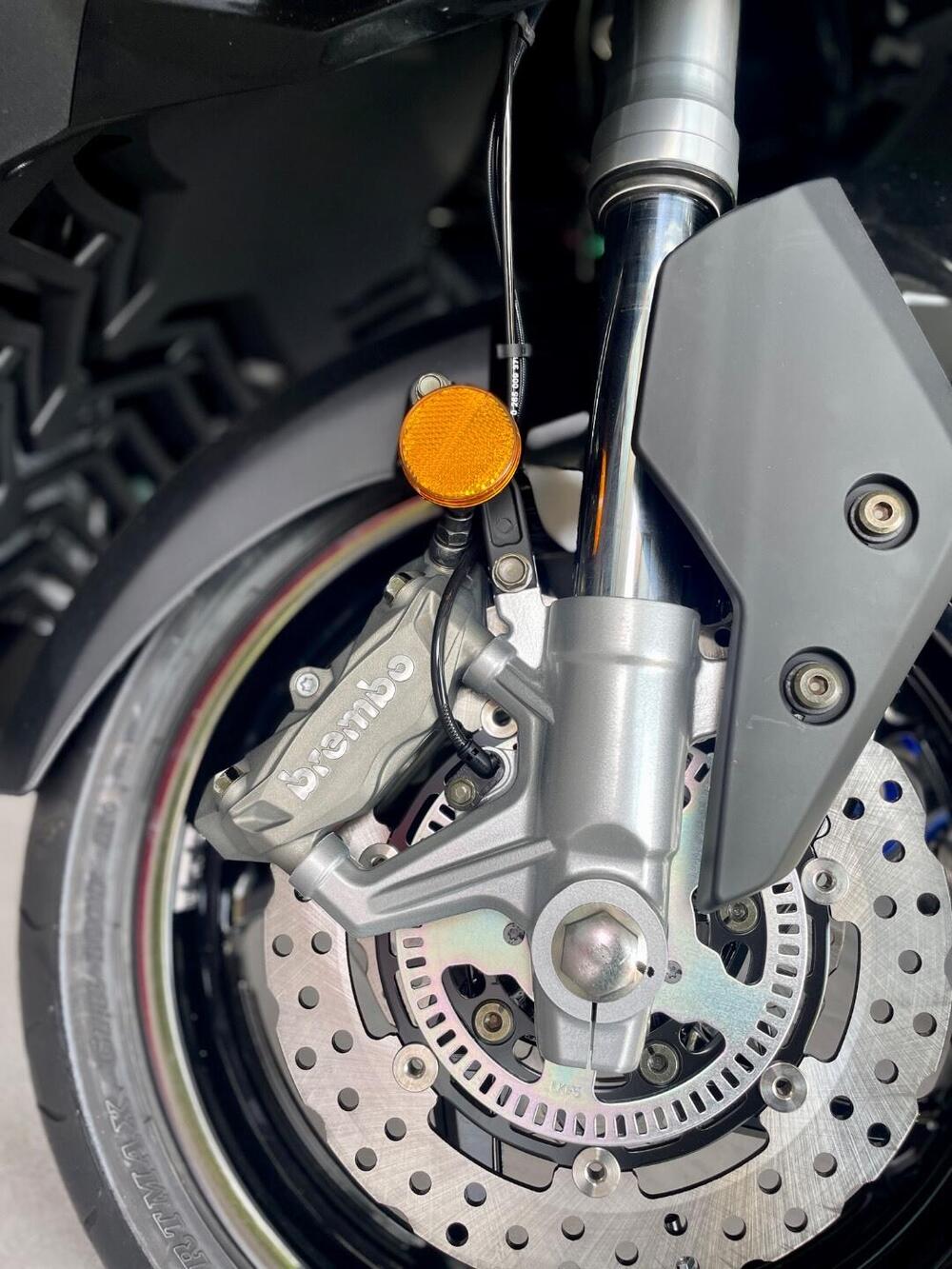 Kymco AK 575 Premium (2025 - 26) (5)