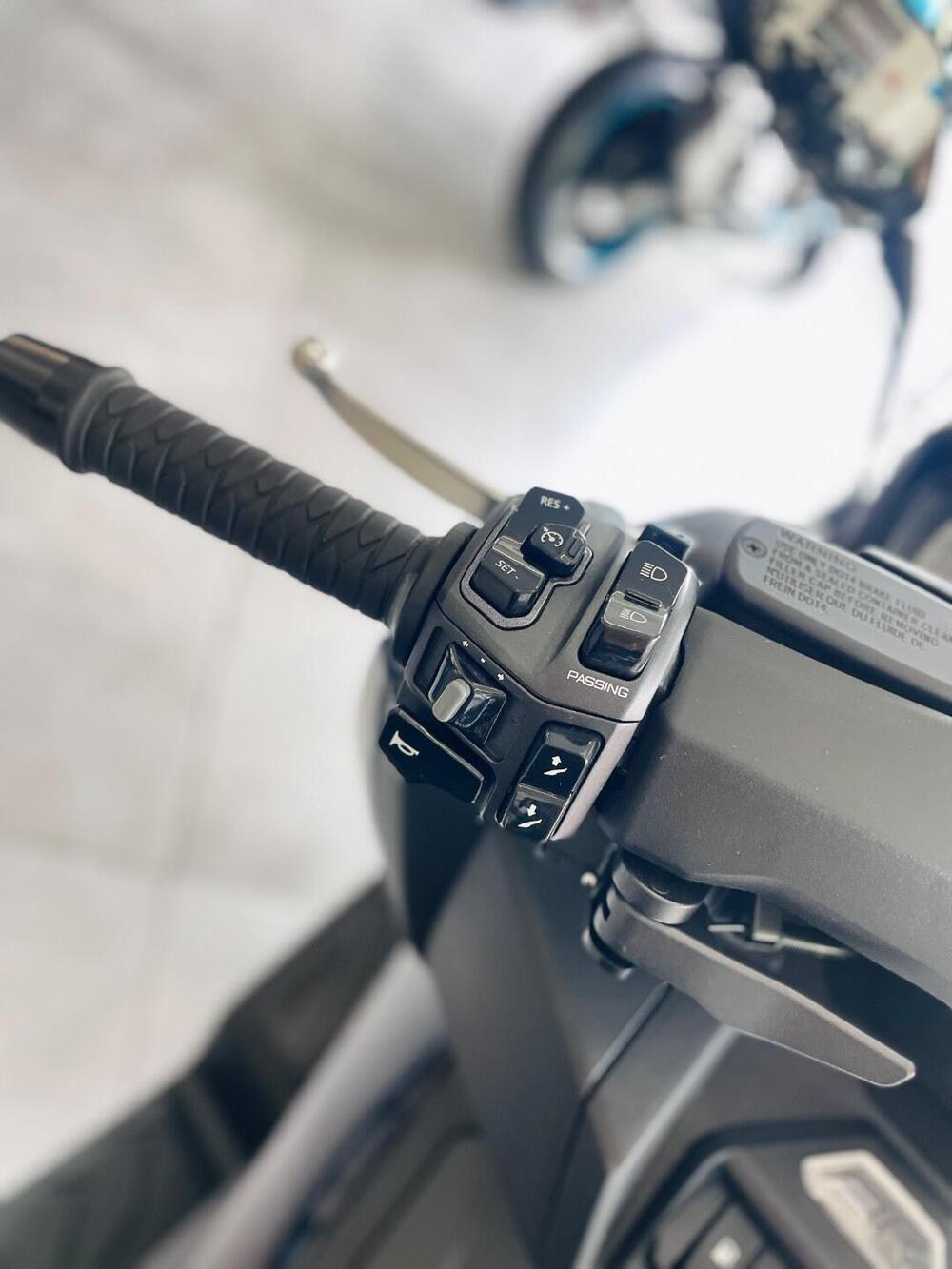 Kymco AK 575 Premium (2025 - 26) (8)