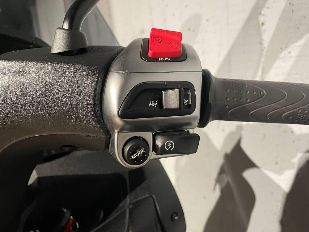 Piaggio MP3 400 Sport ABS Hpe (2021 - 22) (4)