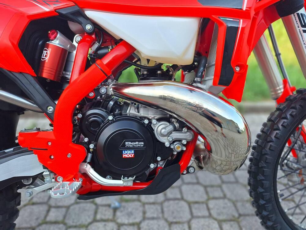 Betamotor RR X-PRO 300 2T Enduro (2026) (2)