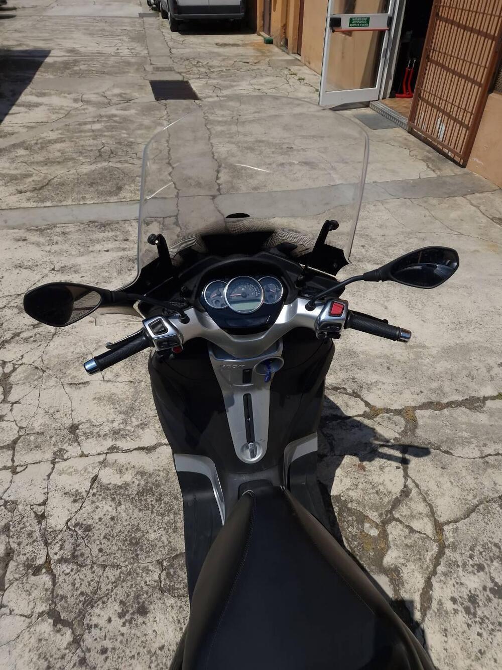 Piaggio Mp3 300 ie Yourban LT (2011 - 16) (9)