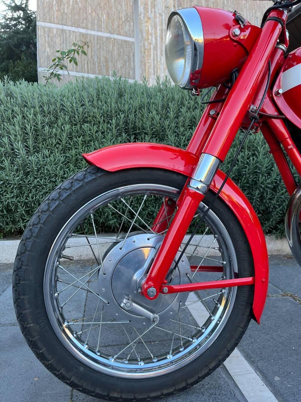 Gilera GIUBILEO 175 EXTRA ROSSO (19)