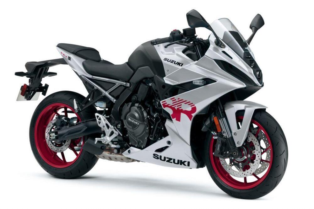 Suzuki GSX-8R (2024 - 25) (17)