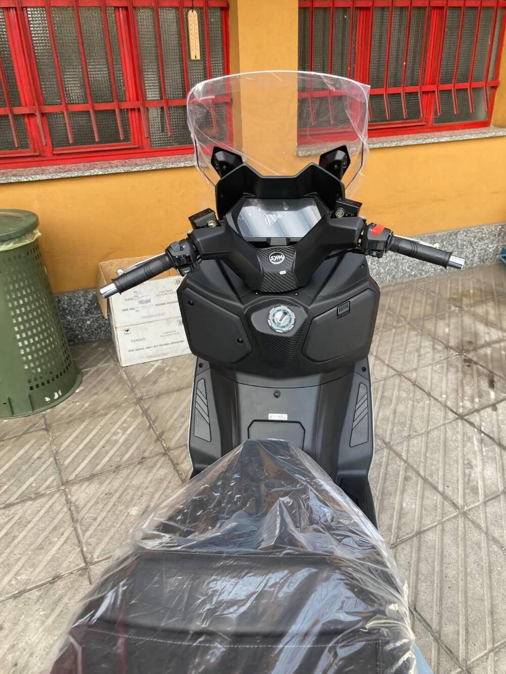 Sym Joymax 300 Z (2025 - 26) (5)