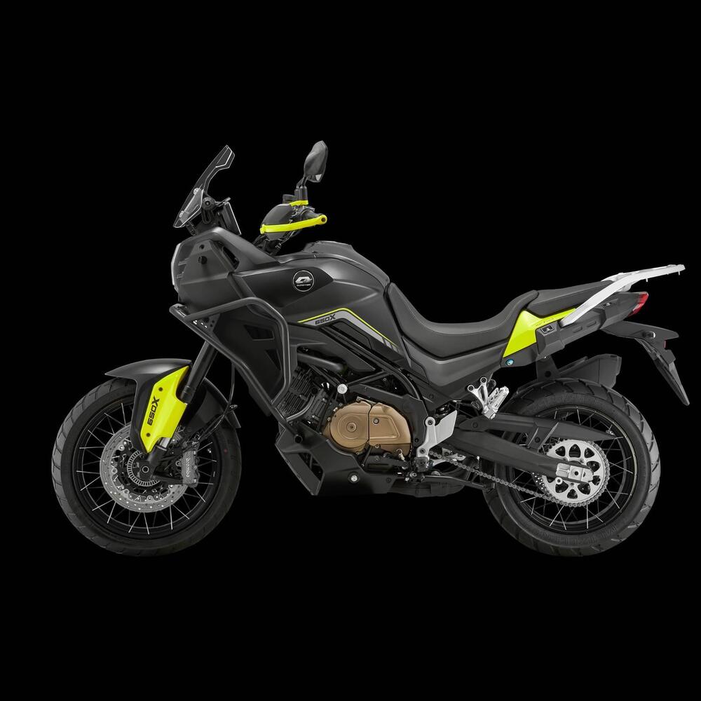 QJ Motor SVT 650 X (2025 - 26)