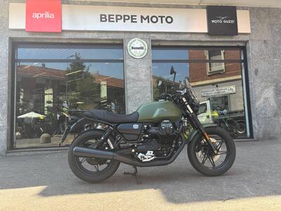 Moto Guzzi V7 Stone (2021 - 24) nuova