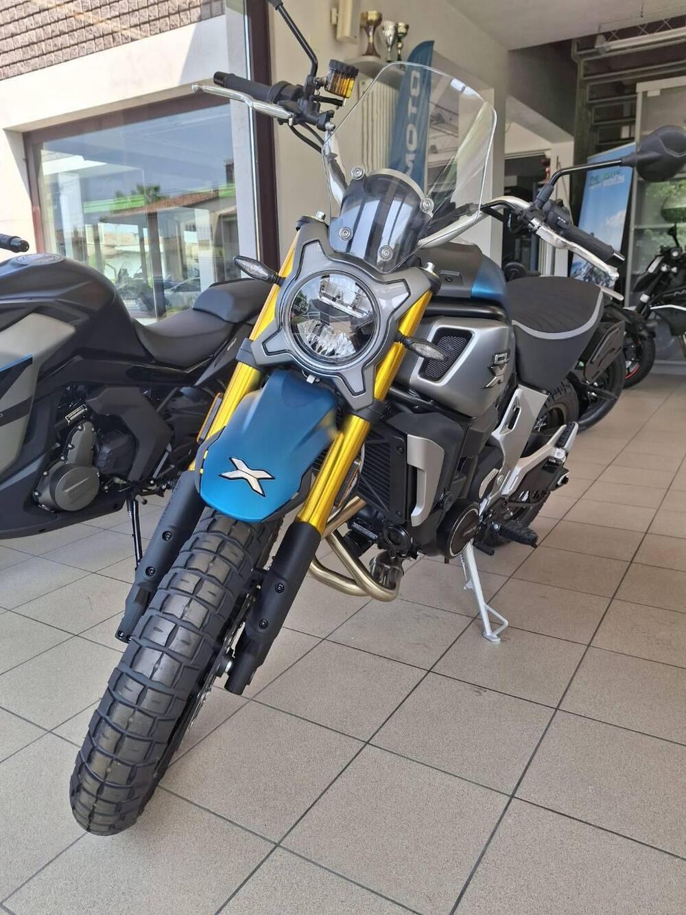 CFMOTO 700CL-X Adventure (2023 - 25)