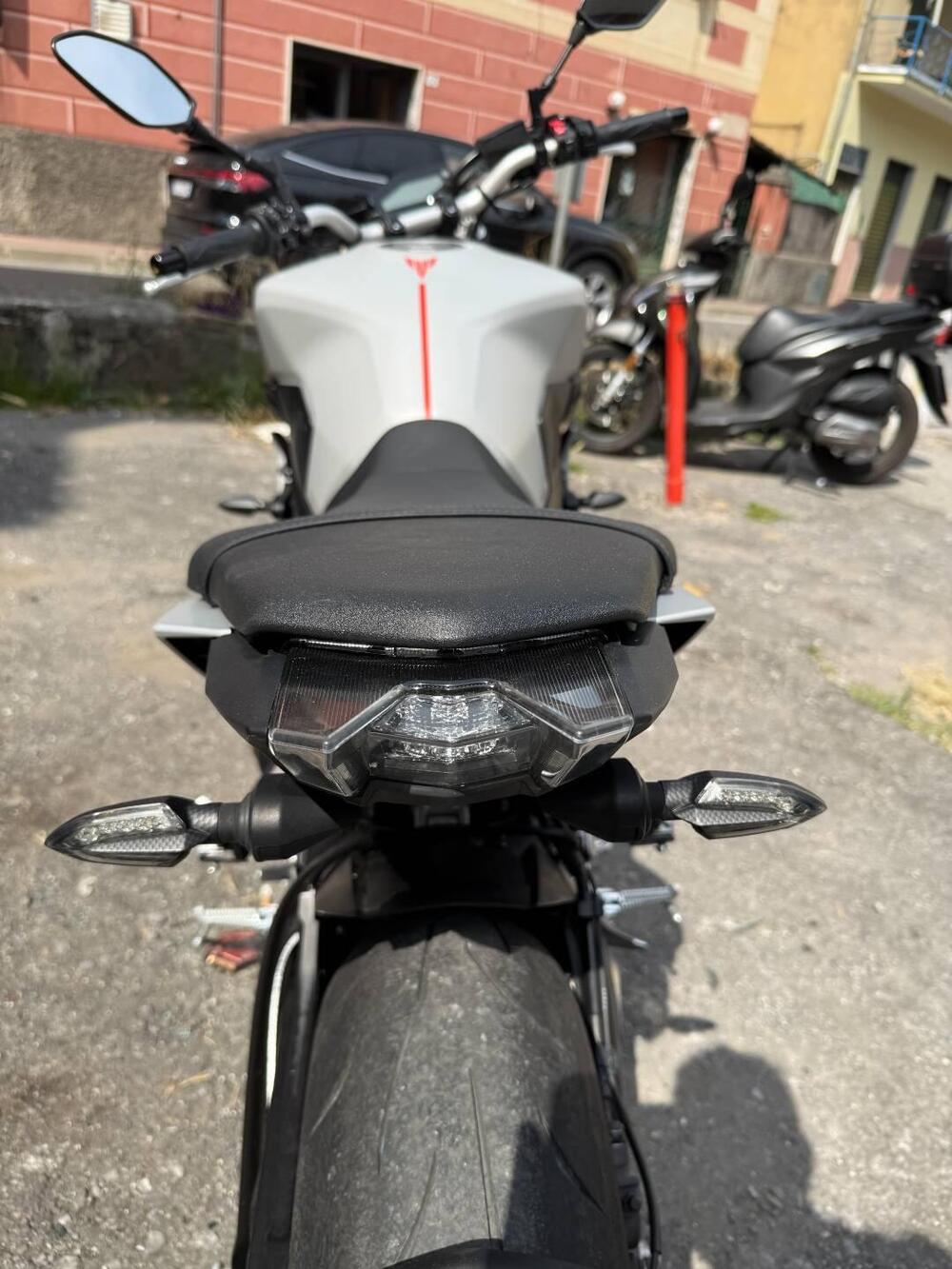 Yamaha MT-09 (2017 - 20) (4)