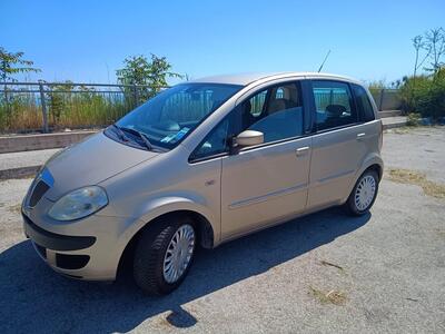 Lancia Musa 16V Oro del 2006 usata a Pesaro