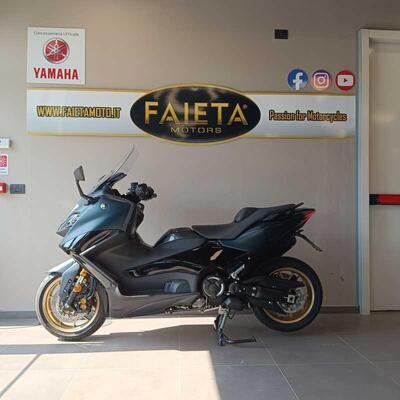 Yamaha T-Max 560 Tech Max (2022 - 24) usata