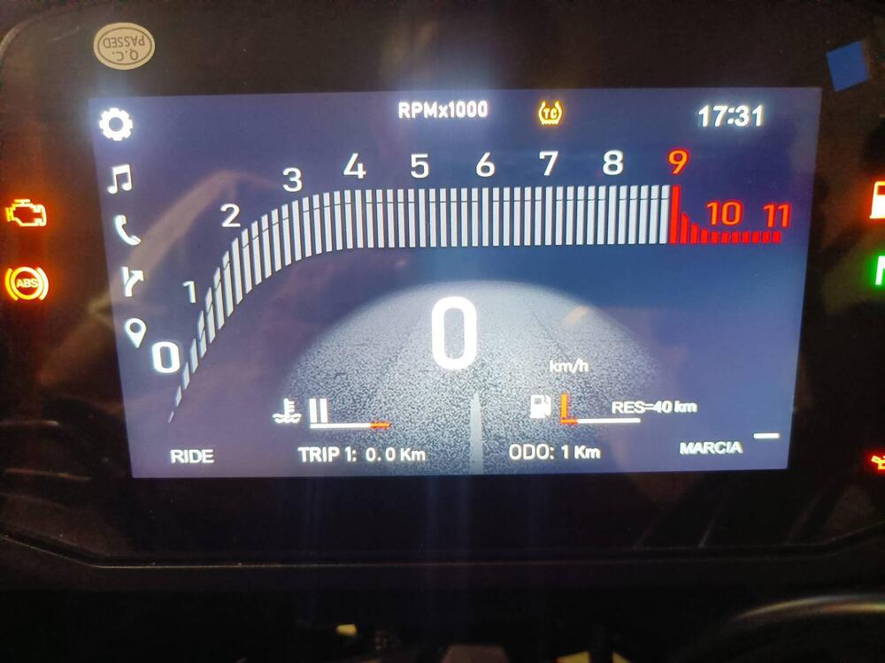 Moto Morini X-Cape 700 Gold Edition (2025) (19)