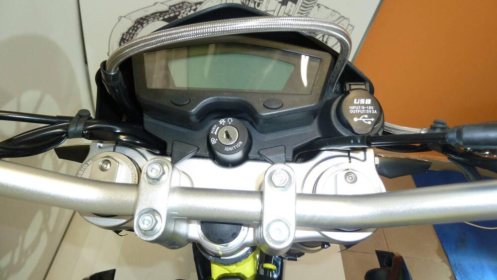 Swm SM 125 R (2022 - 24) (4)