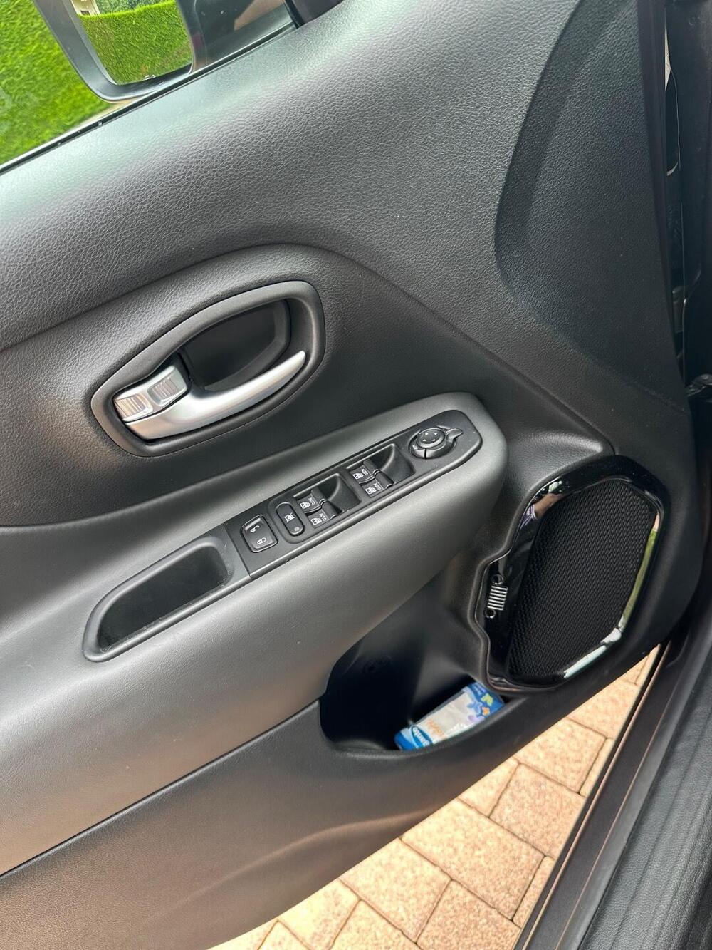 Jeep Renegade usata a Lecco (8)