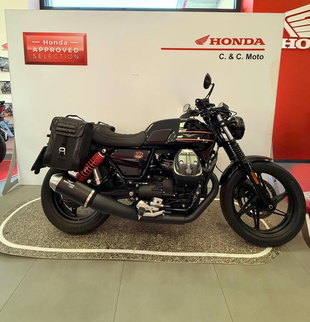Moto Guzzi V7 Stone Special Edition (2022 - 25)